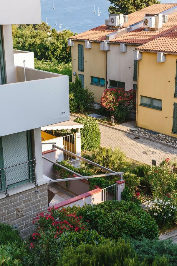 Apartma Joy Ankaran Exterior foto